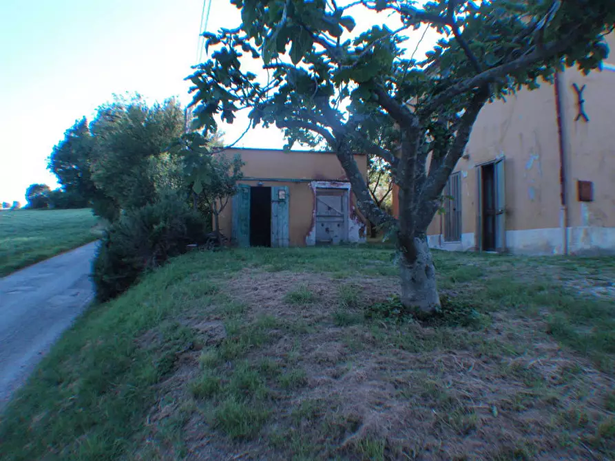 Immagine 70 di Rustico / casale in vendita  a Senigallia