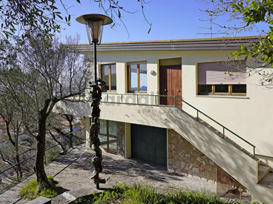 Immagine 2 di Villa in vendita  in Via Sant'Ambrogio 6 a Toscolano-Maderno