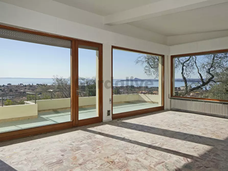 Immagine 5 di Villa in vendita  in Via Sant'Ambrogio 6 a Toscolano-Maderno