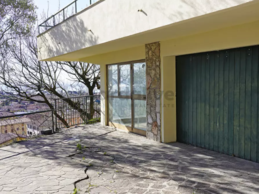 Immagine 8 di Villa in vendita  in Via Sant'Ambrogio 6 a Toscolano-Maderno