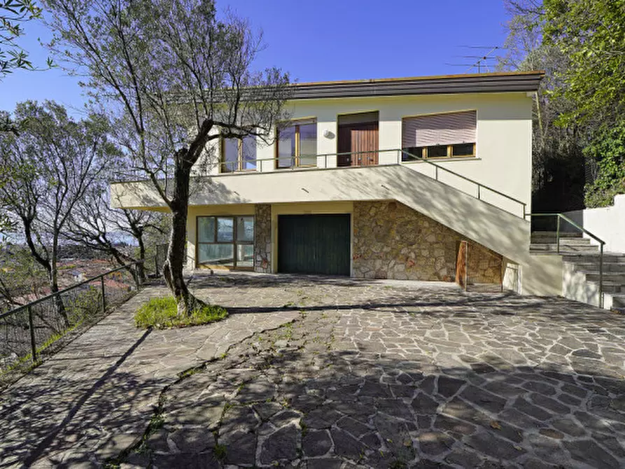 Immagine 17 di Villa in vendita  in Via Sant'Ambrogio 6 a Toscolano-Maderno