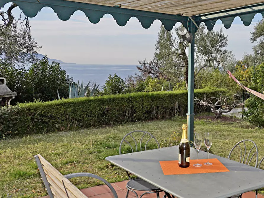 Immagine 2 di Appartamento in vendita  in Via Statale Toscolano 197 a Toscolano-Maderno