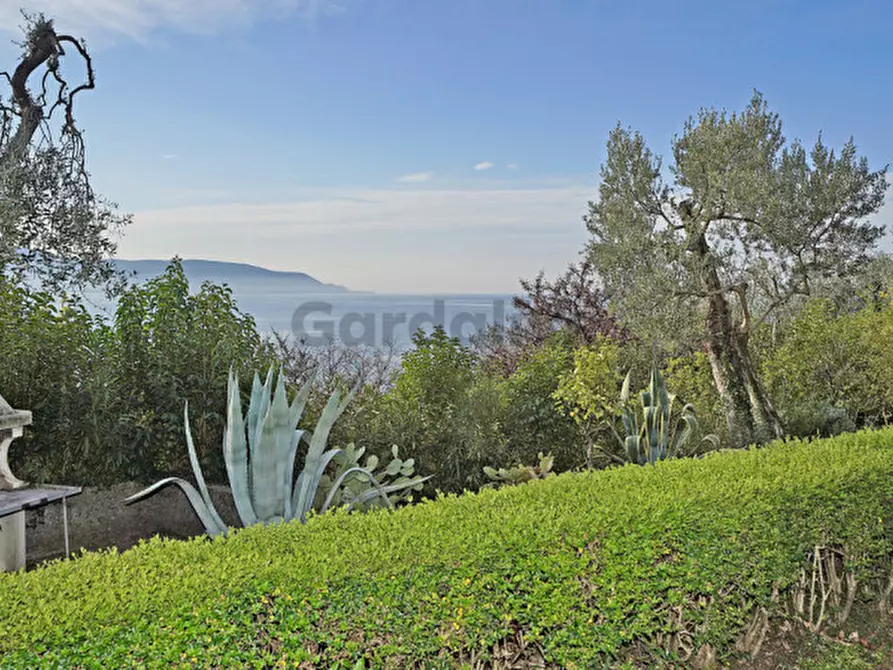 Immagine 3 di Appartamento in vendita  in Via Statale Toscolano 197 a Toscolano-Maderno