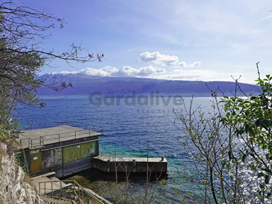 Immagine 9 di Appartamento in vendita  in Via Statale Toscolano 197 a Toscolano-Maderno