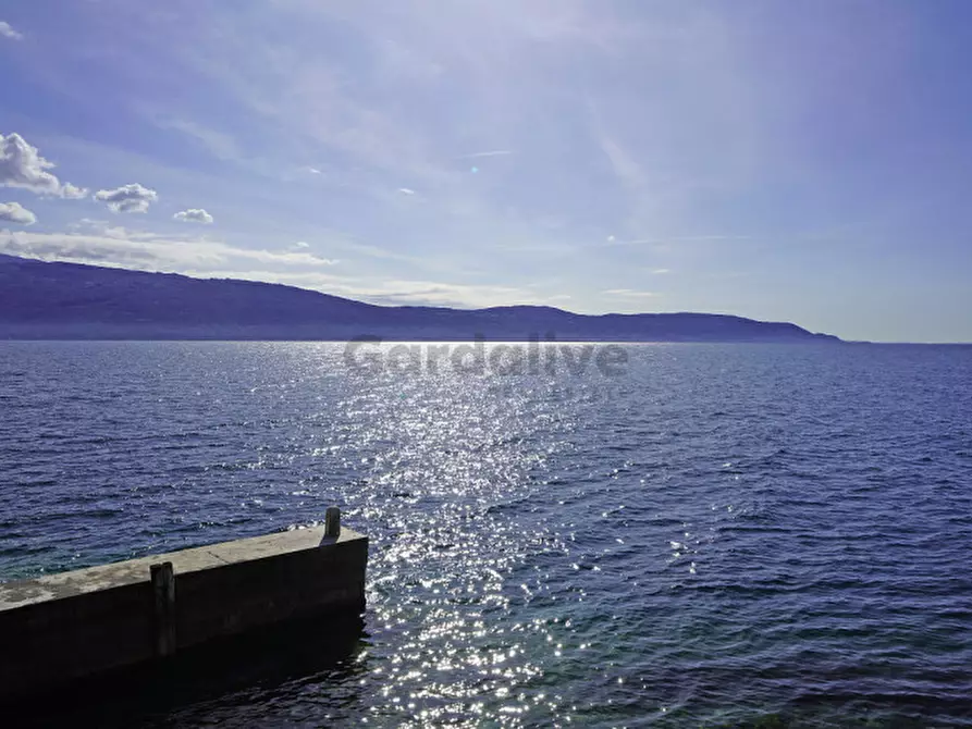 Immagine 10 di Appartamento in vendita  in Via Statale Toscolano 197 a Toscolano-Maderno