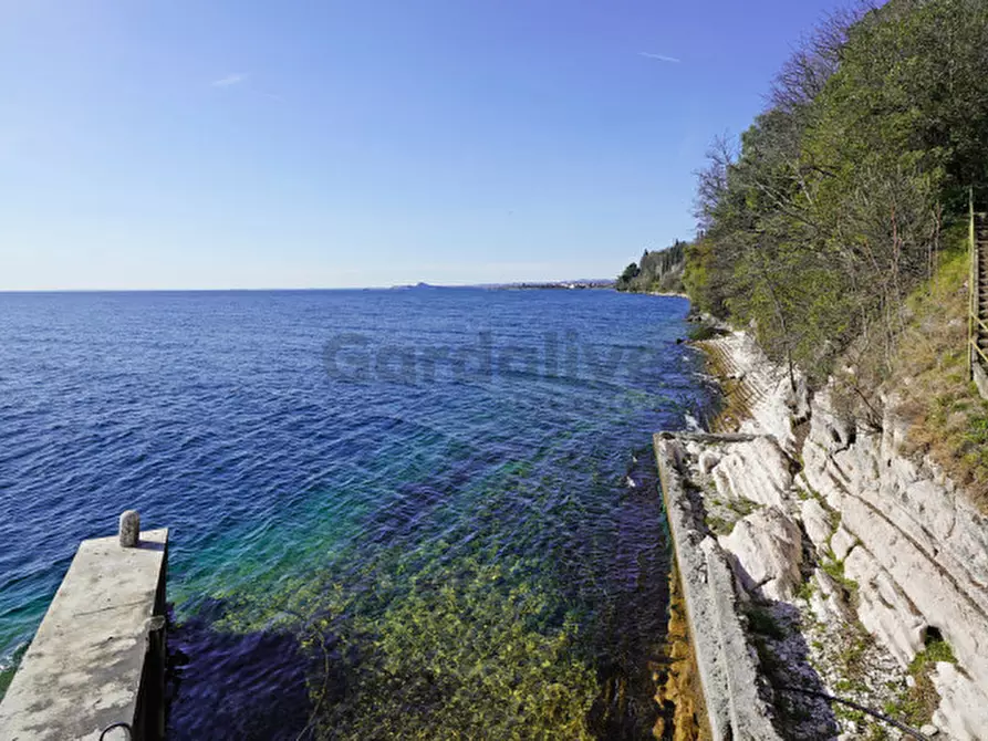 Immagine 12 di Appartamento in vendita  in Via Statale Toscolano 197 a Toscolano-Maderno
