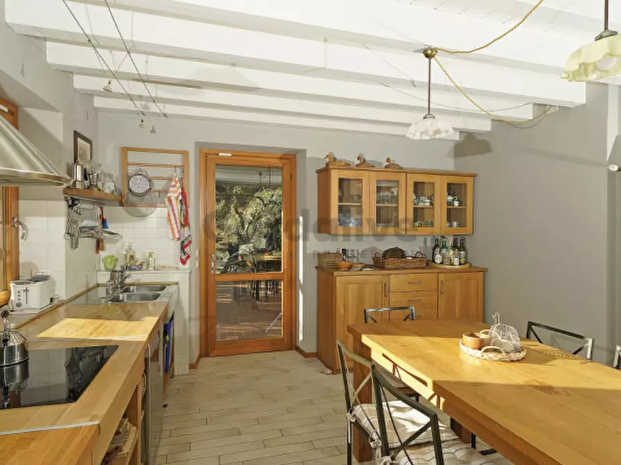 Immagine 10 di Villa in vendita  in Via Mornaga a Toscolano-Maderno