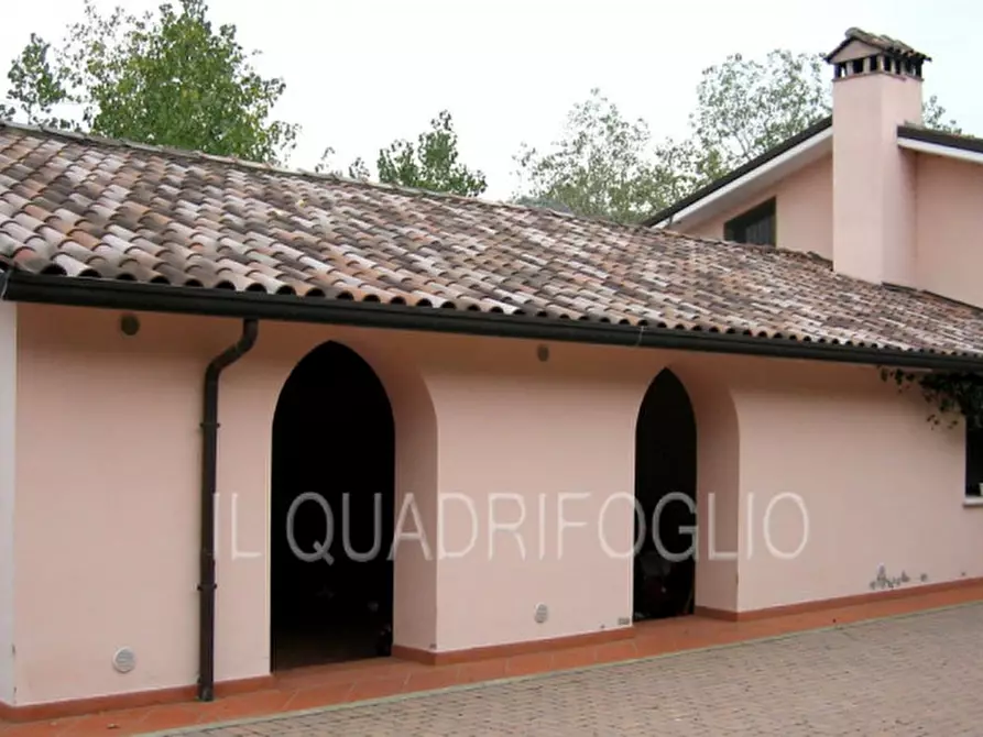 Immagine 3 di Villa in vendita  a Cesena