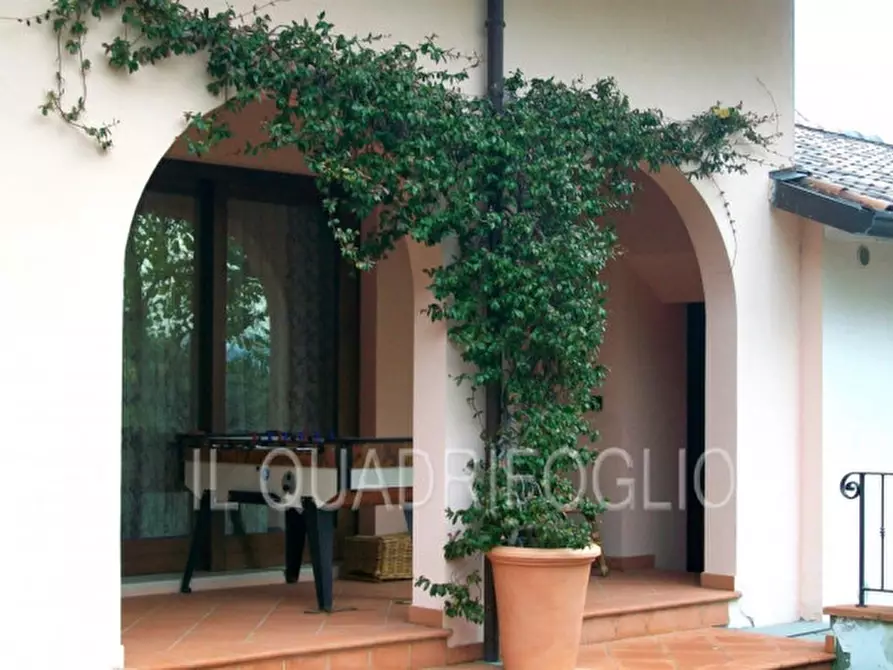 Immagine 5 di Villa in vendita  a Cesena