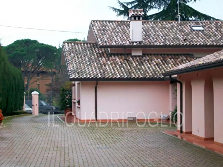 Immagine 14 di Villa in vendita  a Cesena