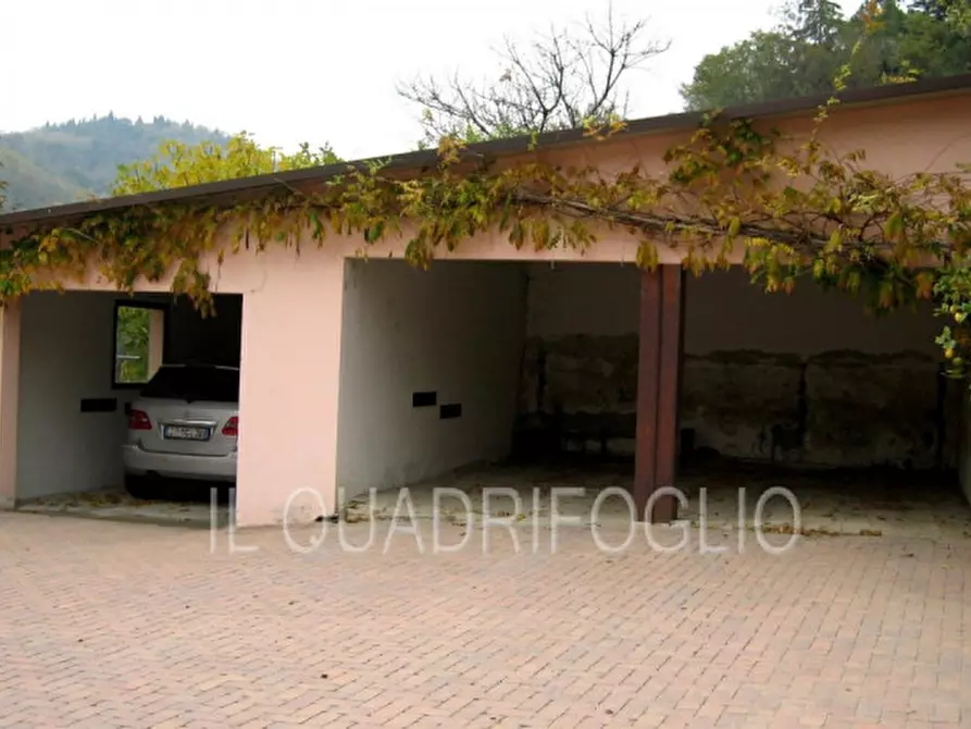 Immagine 19 di Villa in vendita  a Cesena