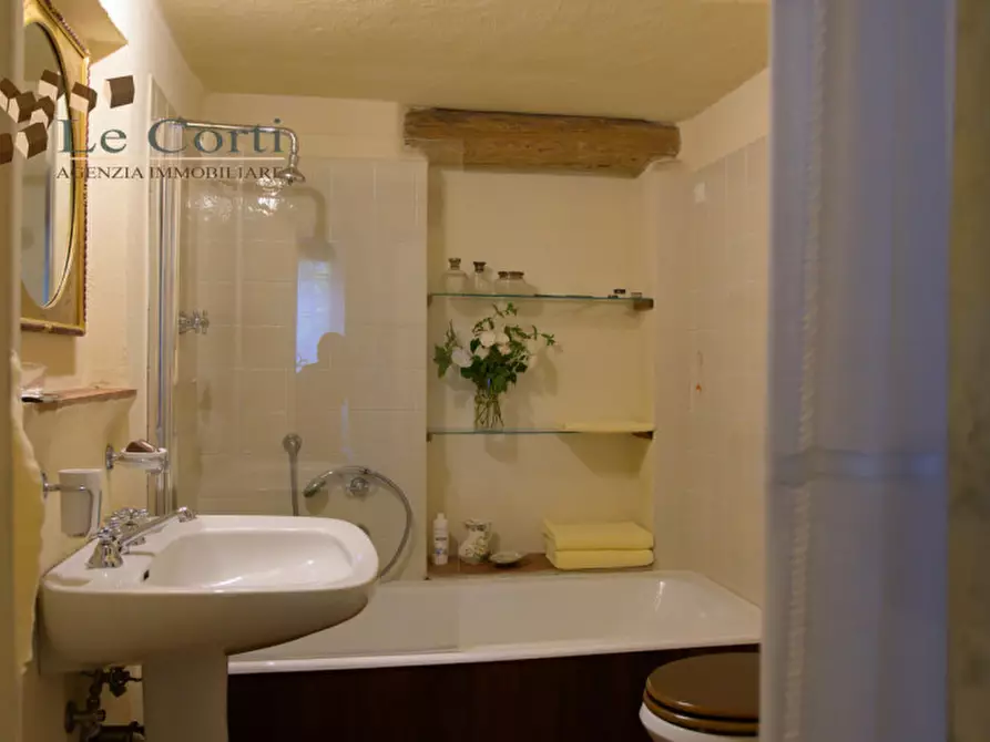 Immagine 4 di Palazzo in vendita  a Gambellara