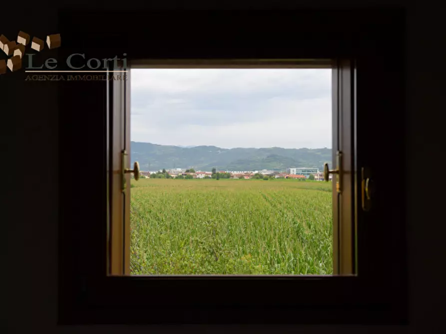 Immagine 8 di Palazzo in vendita  a Gambellara