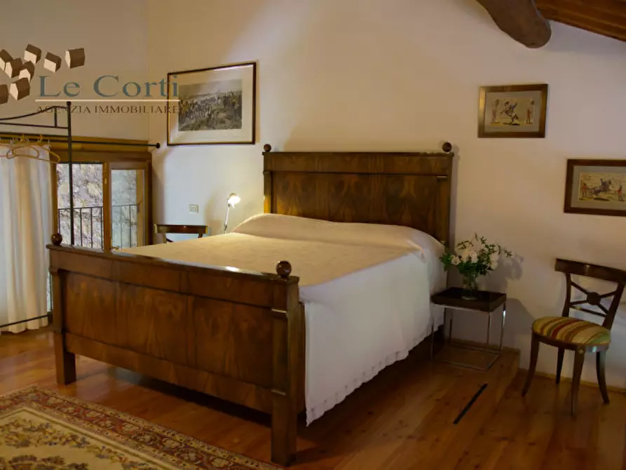 Immagine 9 di Palazzo in vendita  a Gambellara