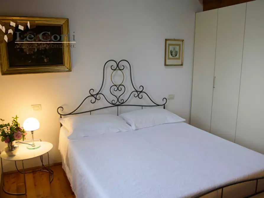 Immagine 11 di Palazzo in vendita  a Gambellara