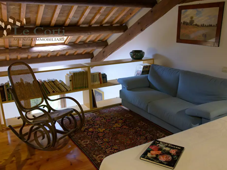 Immagine 13 di Palazzo in vendita  a Gambellara