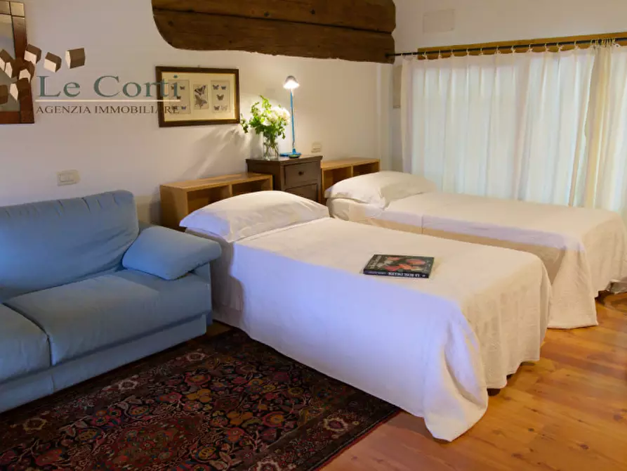 Immagine 14 di Palazzo in vendita  a Gambellara