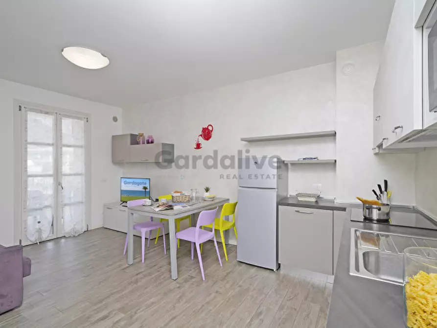 Immagine 4 di Appartamento in vendita  in Viale Ugo Foscolo 134 a Toscolano-Maderno