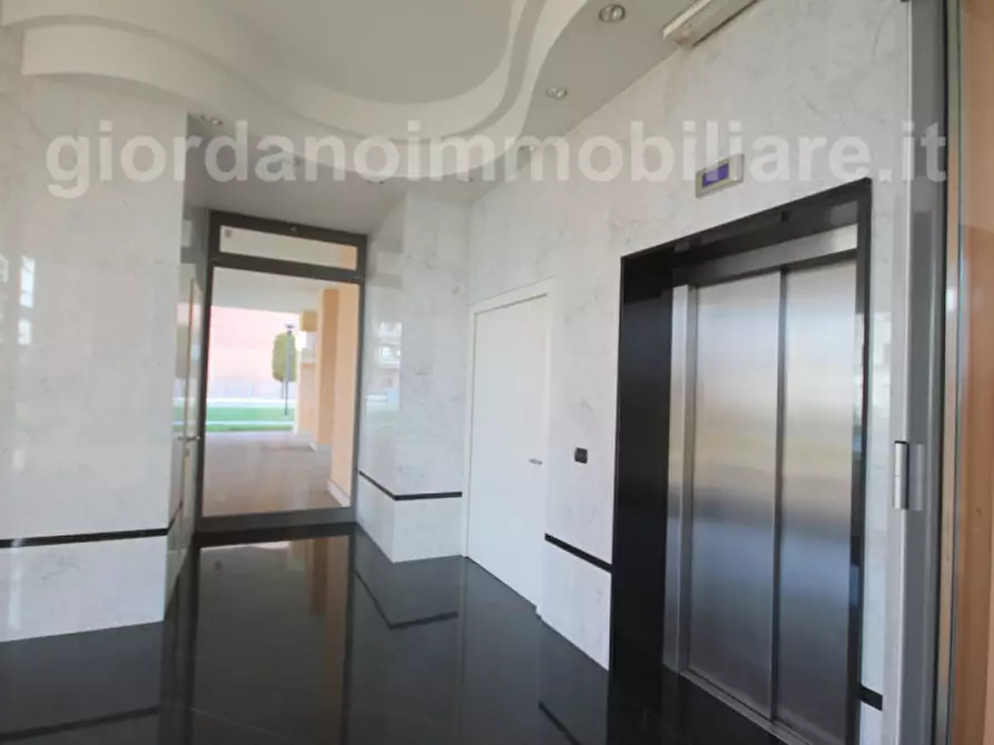 Immagine 16 di Appartamento in affitto  in piazza 25 Aprile 8 a Seregno