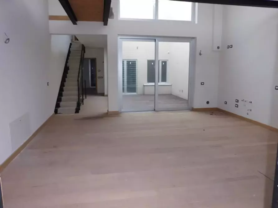 Immagine 20 di Villetta a schiera in vendita  in Via San Benedetto 7 a Brescia