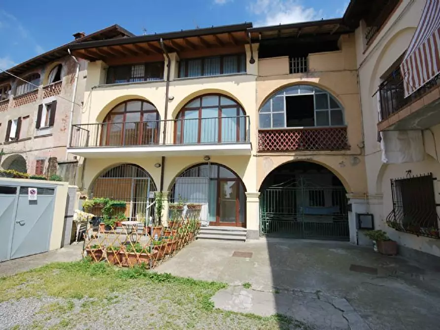 Immagine 3 di Appartamento in vendita  in via Balladore 108 a Capriolo