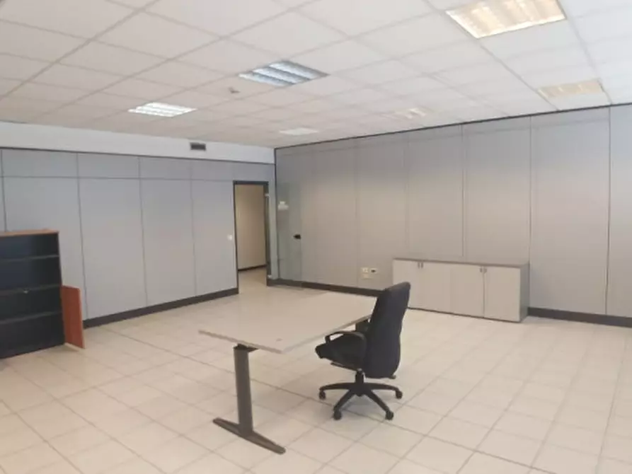 Immagine 20 di Ufficio in affitto  in VIA BURONA a Vimodrone