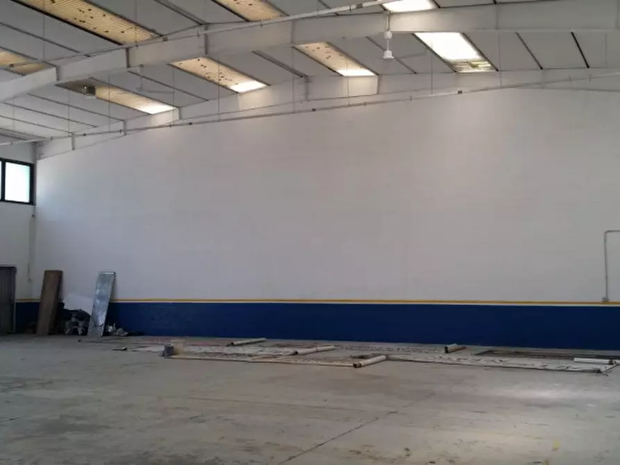 Immagine 8 di Capannone industriale in affitto  in via pitagora a Rubano