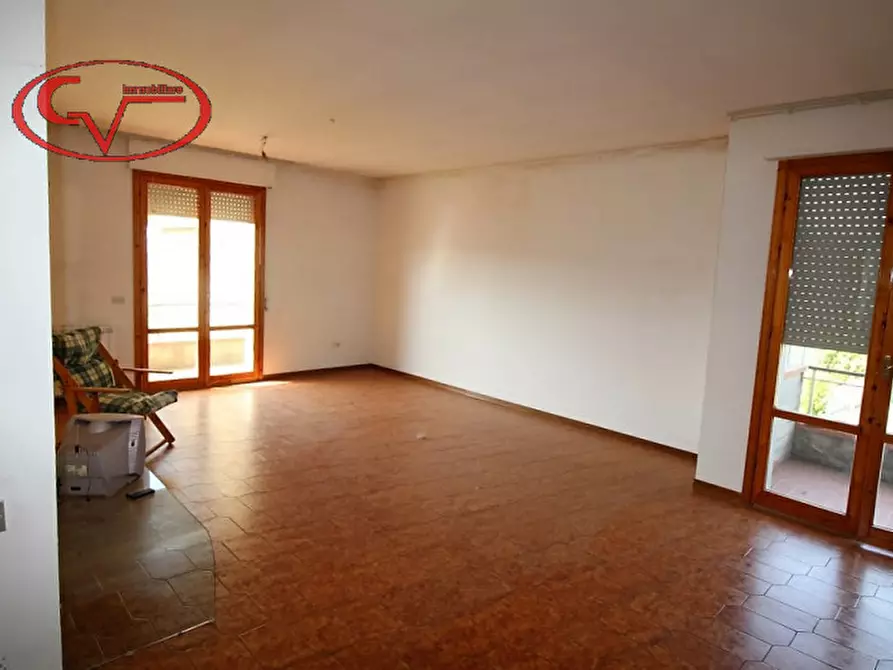 Immagine 2 di Villetta a schiera in vendita  in levane a Montevarchi