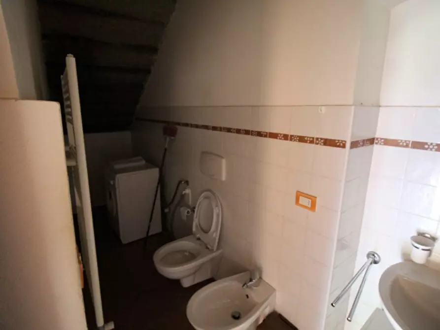 Immagine 10 di Appartamento in affitto  in via Mincio a Montevarchi