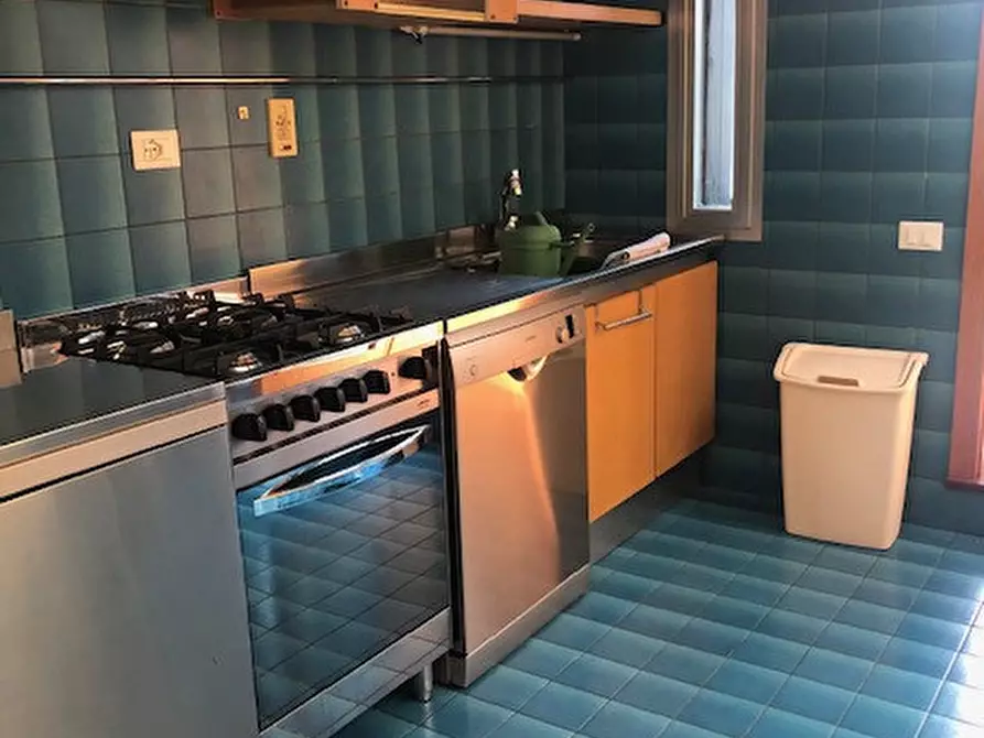 Immagine 5 di Casa indipendente in affitto  in Via Monteverdi 18 a Costabissara