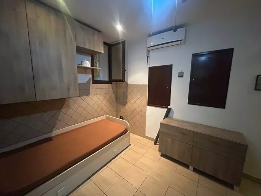 Immagine 16 di Appartamento in affitto  in Piazza dante a Napoli