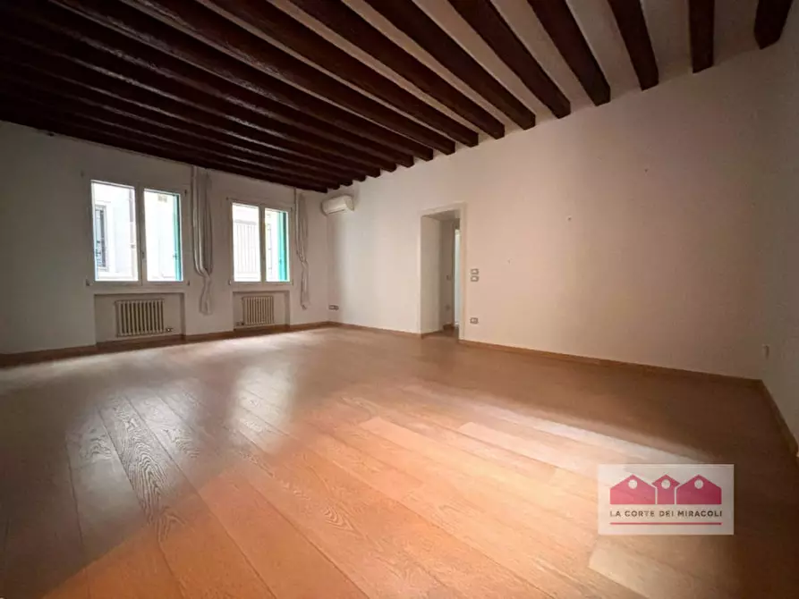 Immagine 2 di Appartamento in affitto  in Contrà Santa Corona 15 a Vicenza