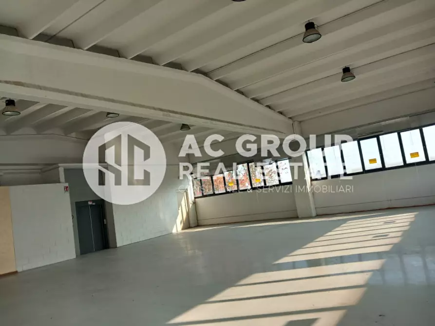Immagine 4 di Capannone industriale in vendita  in Via G. Di Vittorio a Origgio