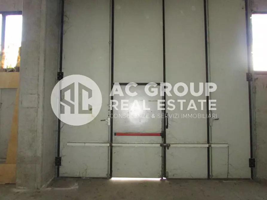 Immagine 9 di Capannone industriale in vendita  in Via G. Di Vittorio a Origgio