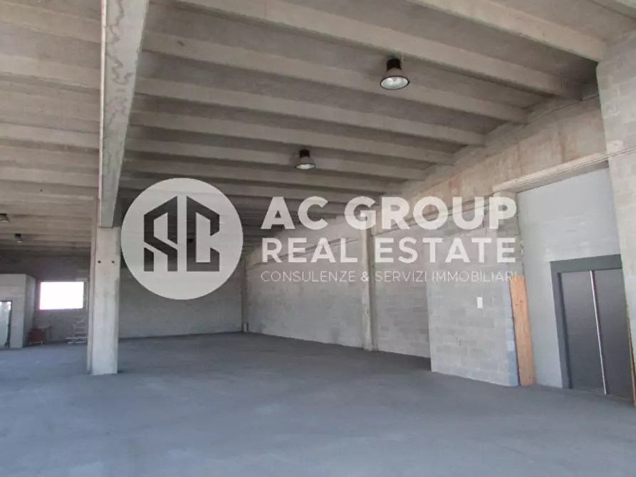 Immagine 13 di Capannone industriale in vendita  in Via G. Di Vittorio a Origgio