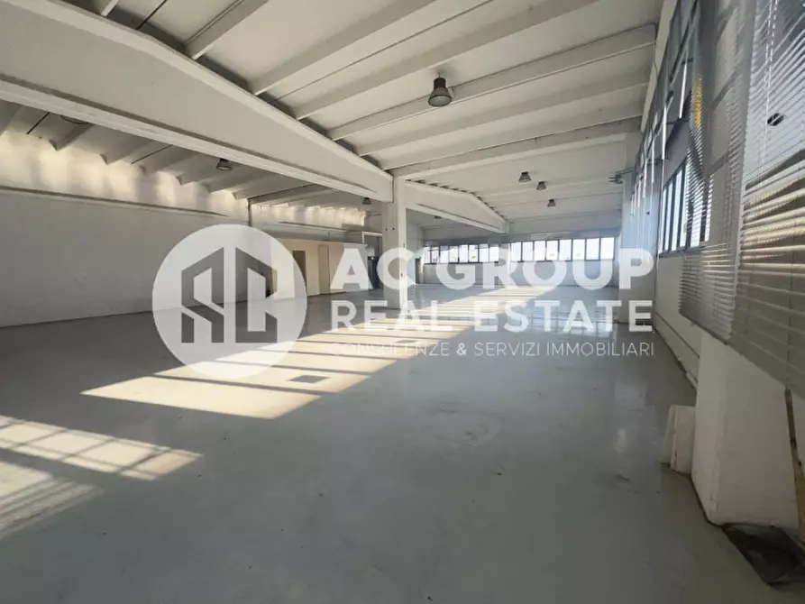 Immagine 17 di Capannone industriale in vendita  in Via G. Di Vittorio a Origgio