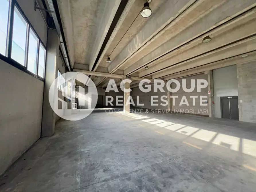 Immagine 19 di Capannone industriale in vendita  in Via G. Di Vittorio a Origgio