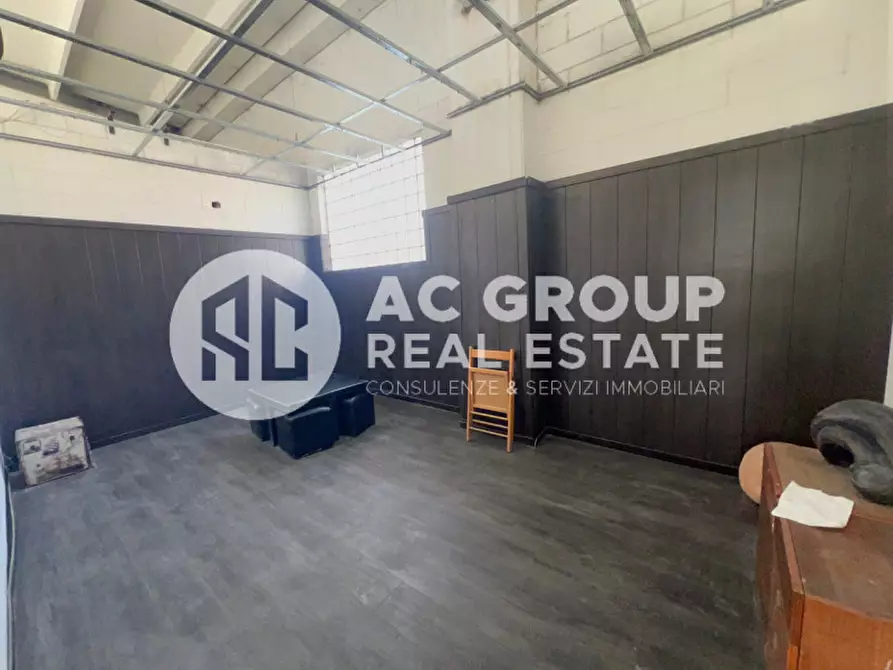 Immagine 23 di Capannone industriale in vendita  in Via G. Di Vittorio a Origgio