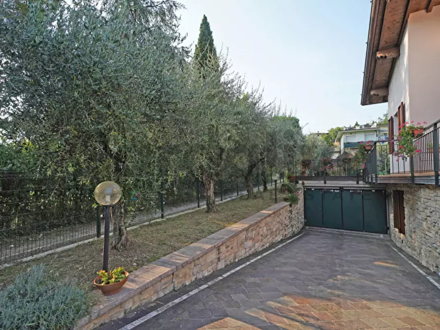 Immagine 13 di Villa in vendita  in Via San Giovanni  35 a San Felice Del Benaco