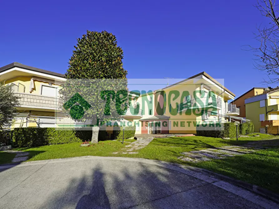 Immagine 15 di Monolocale in vendita  in Residence Le Pagode (B) a Sirmione