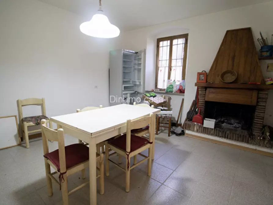 Immagine 2 di Casa indipendente in vendita  in Via Borgo di Casale a Prato