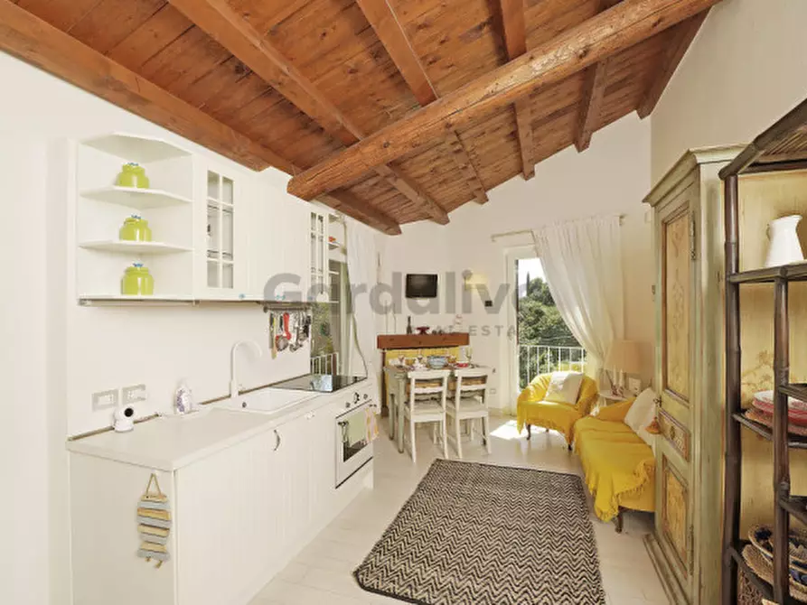 Immagine 6 di Villa in vendita  in Via Angelo Feltrinelli a Gargnano