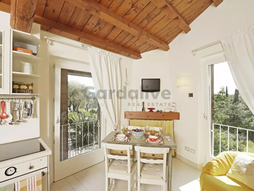 Immagine 7 di Villa in vendita  in Via Angelo Feltrinelli a Gargnano