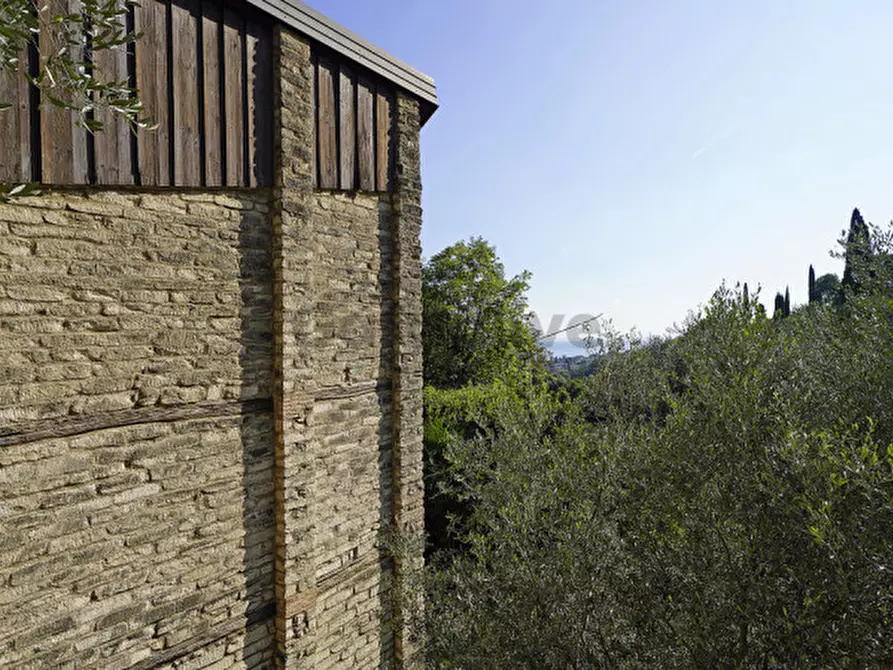 Immagine 7 di Villa in vendita  in Via Angelo Feltrinelli a Gargnano