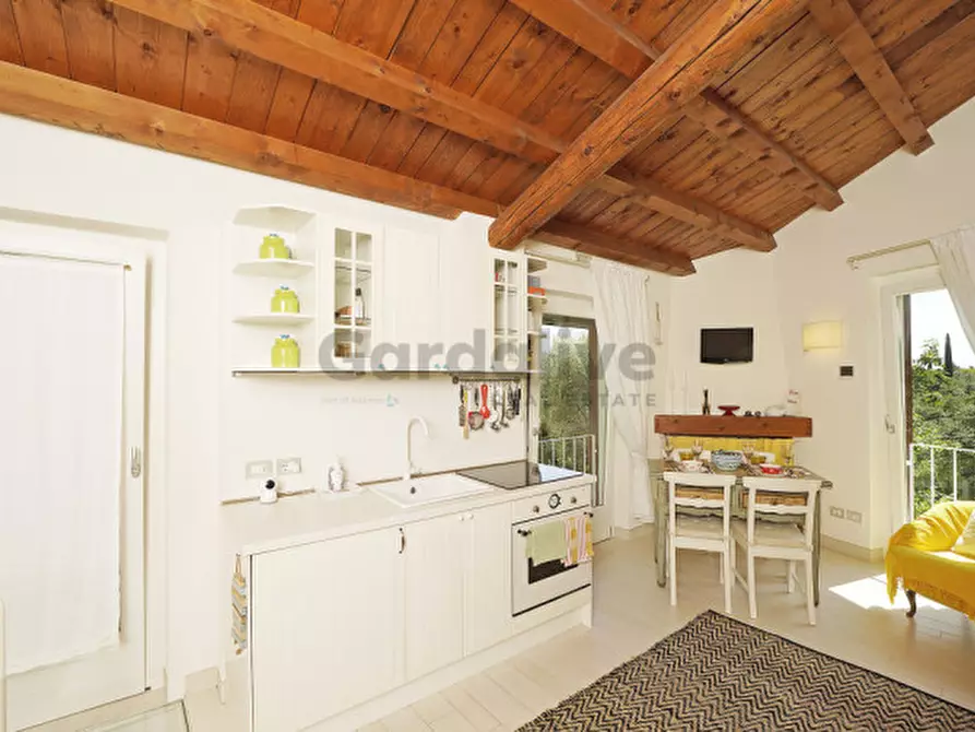 Immagine 9 di Villa in vendita  in Via Angelo Feltrinelli a Gargnano
