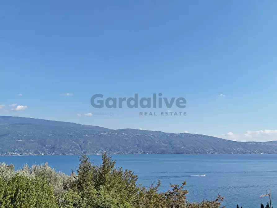 Immagine 9 di Villa in vendita  in Via Angelo Feltrinelli a Gargnano