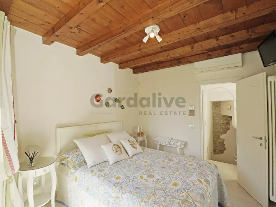 Immagine 18 di Villa in vendita  in Via Angelo Feltrinelli a Gargnano