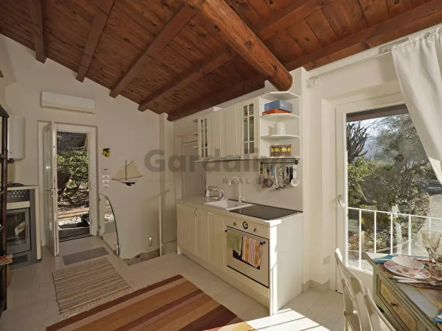 Immagine 20 di Villa in vendita  in Via Angelo Feltrinelli a Gargnano