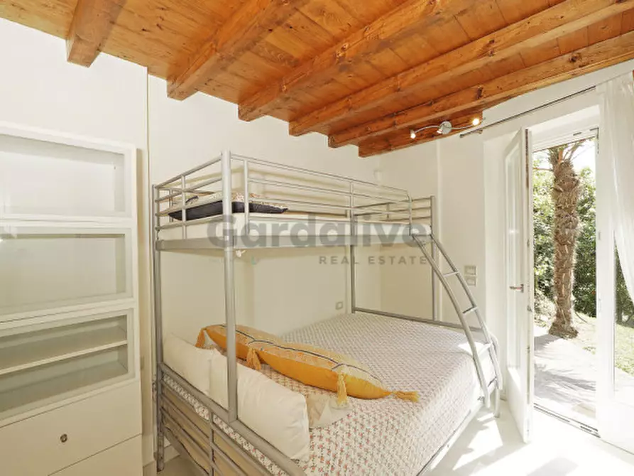 Immagine 23 di Villa in vendita  in Via Angelo Feltrinelli a Gargnano