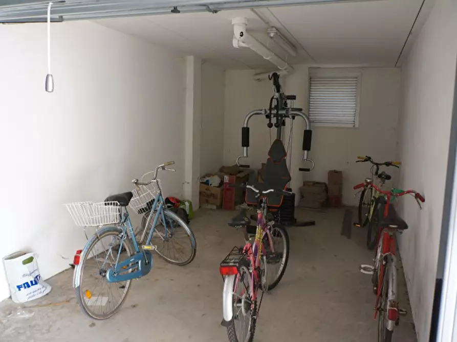 Immagine 19 di Camera in affitto  a Legnaro